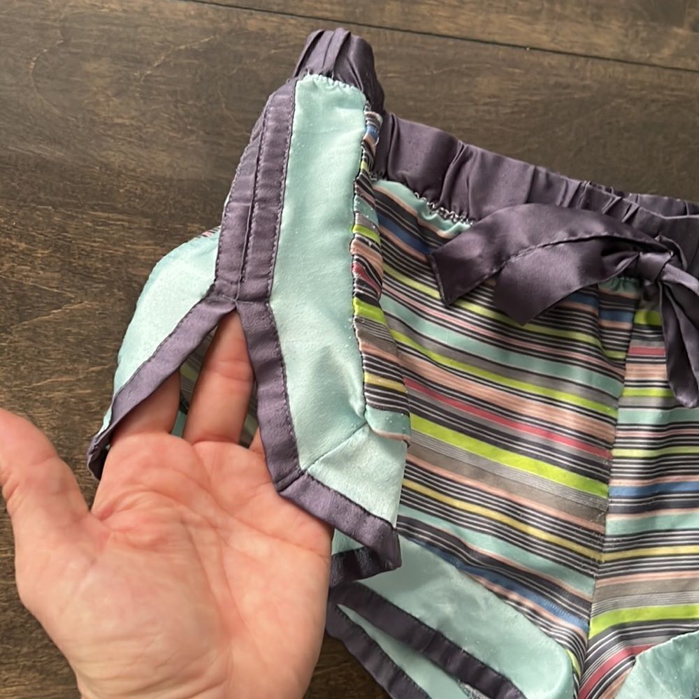 Victorias Secret vintage second skin feel Striped Sz-Med - Picture 2 of 10